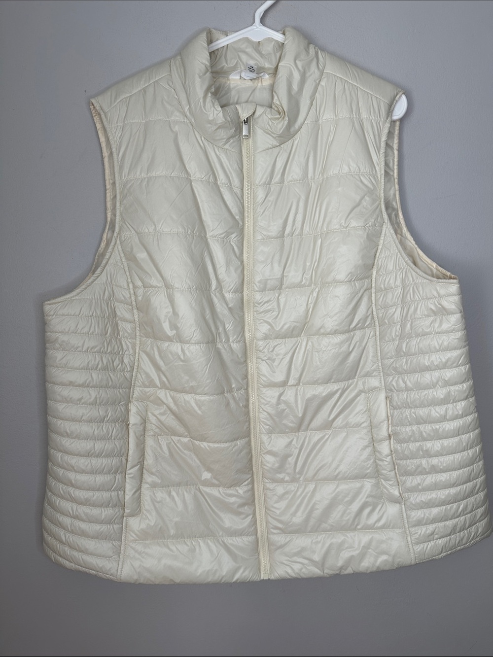 Light Cream Quilted Sleeveless Puffer Vest size 1X